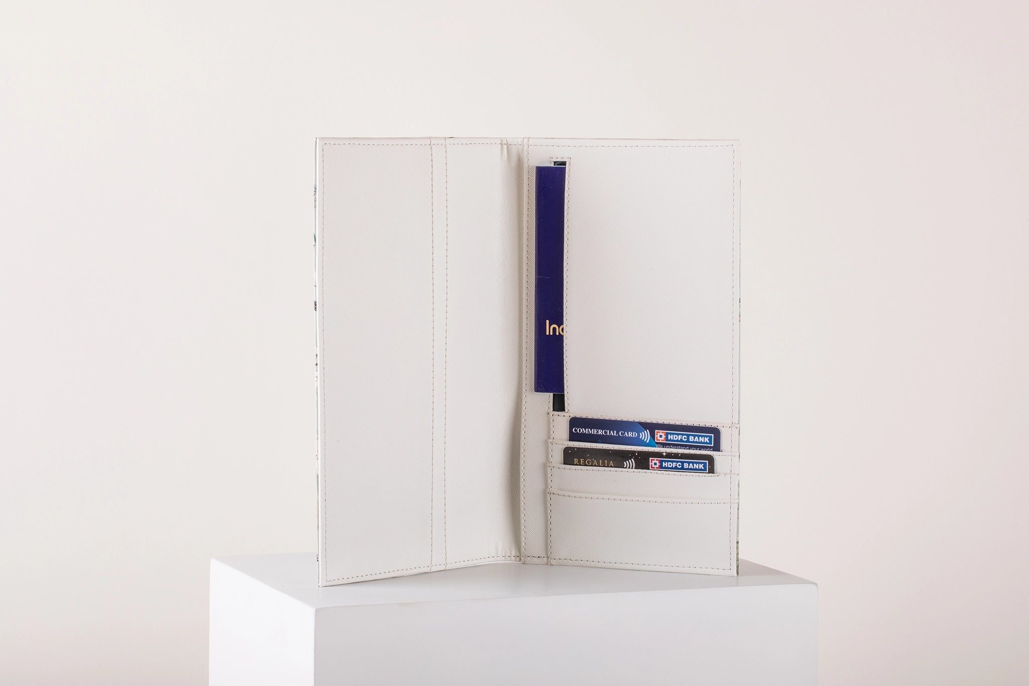 Timeless Charm Passport Organizer